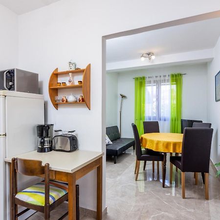 Apartments With A Parking Space Medulin - 7494 Quarto foto