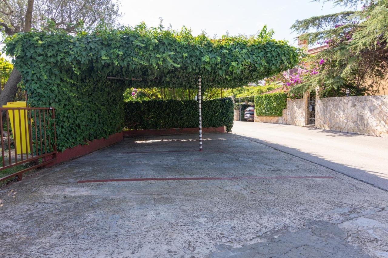 Apartments With A Parking Space Medulin - 7494 Exterior foto