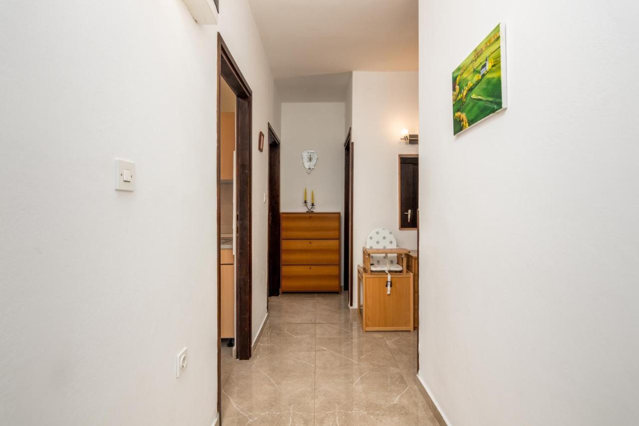 Apartments With A Parking Space Medulin - 7494 Exterior foto